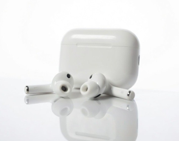 A clean product photo of the white AirPods Pro 3 earbuds and case, whose sealed tips deliver fuller bass