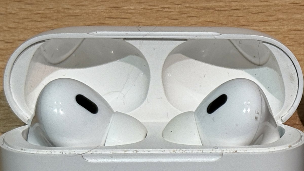 how to reset airpods