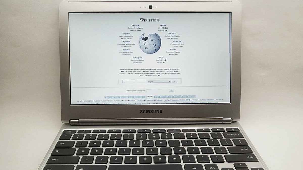 Your Chromebook vs Laptop Choice Has an Expiration Date
