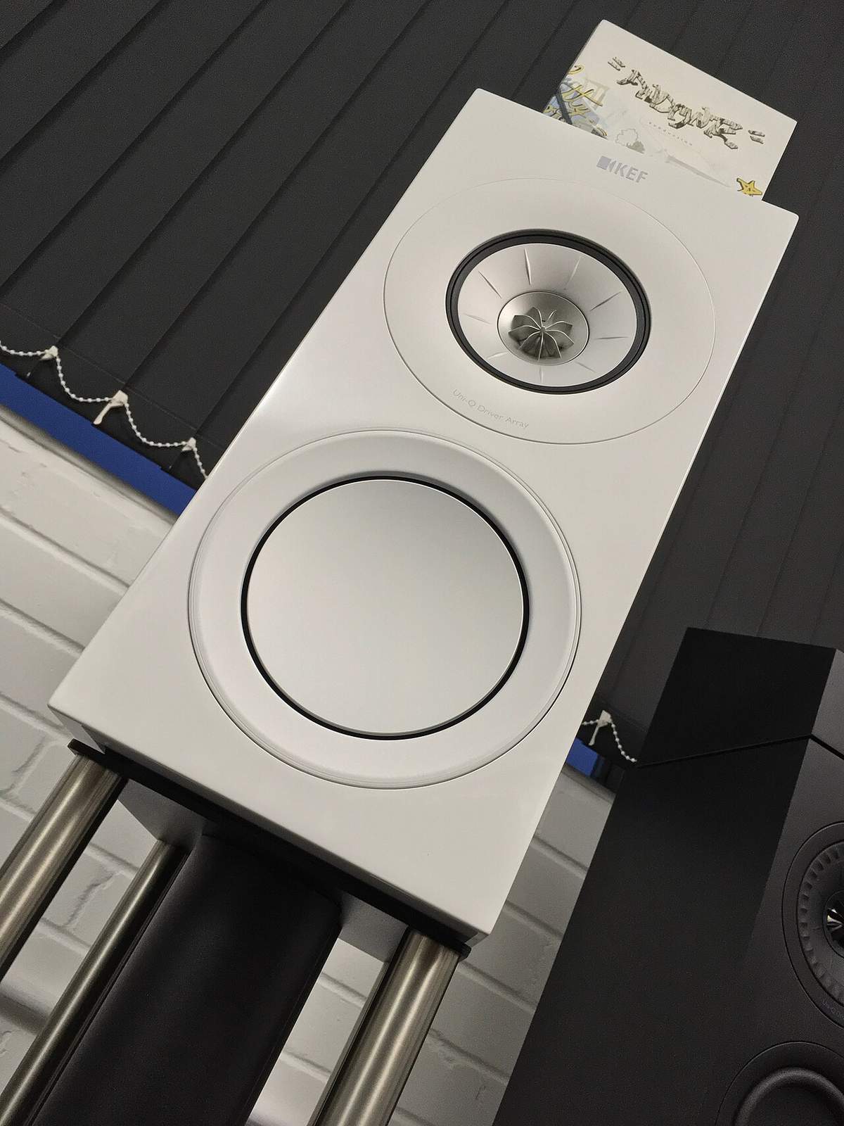 soundbar vs speakers