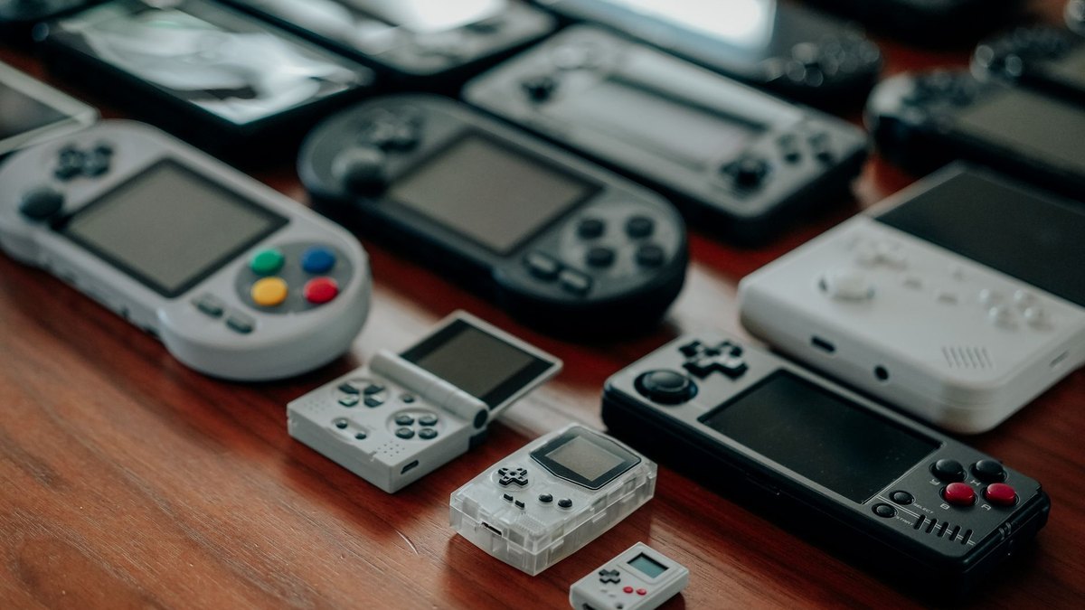 best handheld gaming console